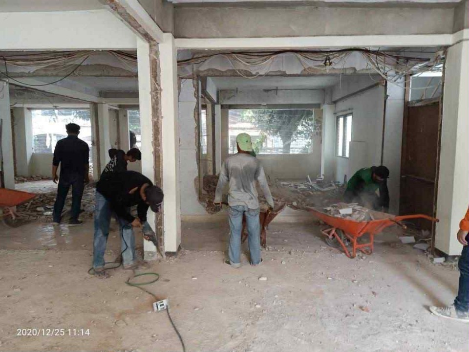 รับทุบตึกรื้อถอน